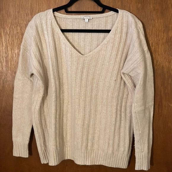 GAP Sweaters - GAP sweater - size small